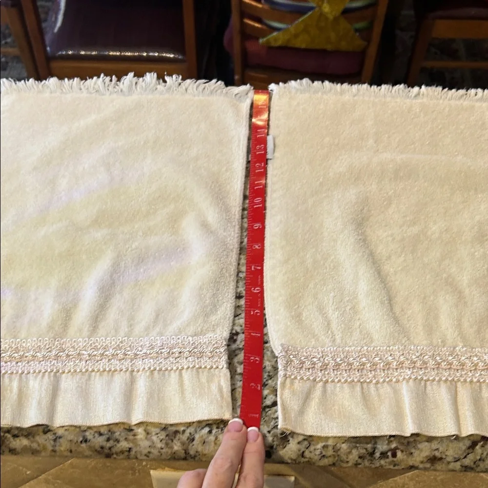 Avanti Cream Decorative Towels